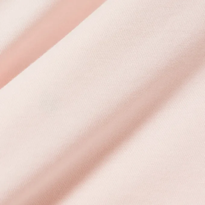 Bawełniany T-shirt z kontrastową naszywką