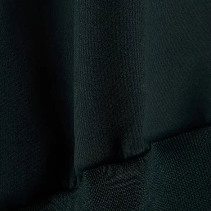 Bluza z naszywką na kołnierzu w stylu Runway Polo