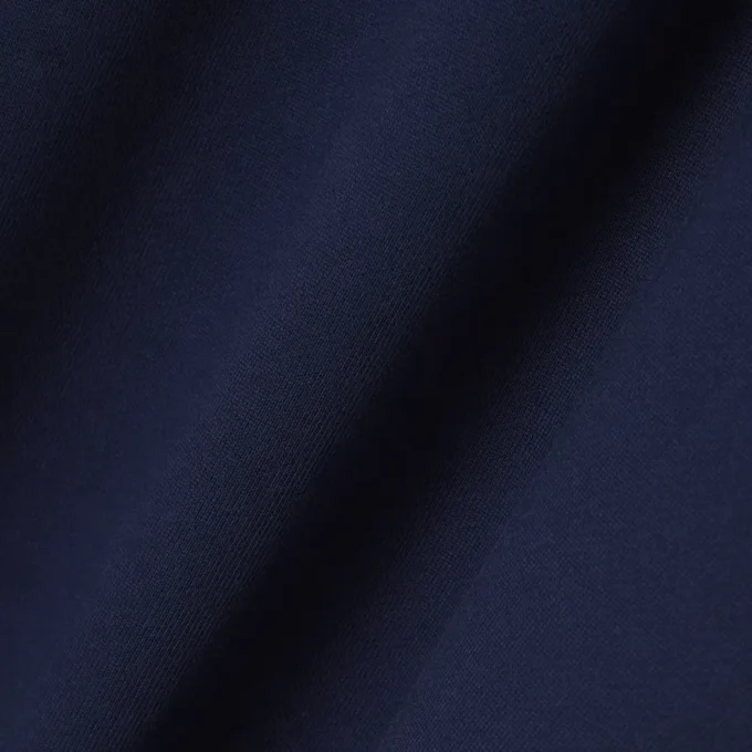 Bluza z wysokim kołnierzem i zamkiem błyskawicznym Bluza z wysokim kołnierzem i zamkiem błyskawicznym