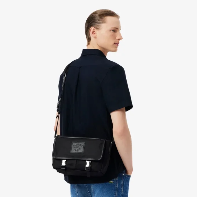 Klasyczna torba Lacoste z klapką Klasyczna torba Lacoste z klapką