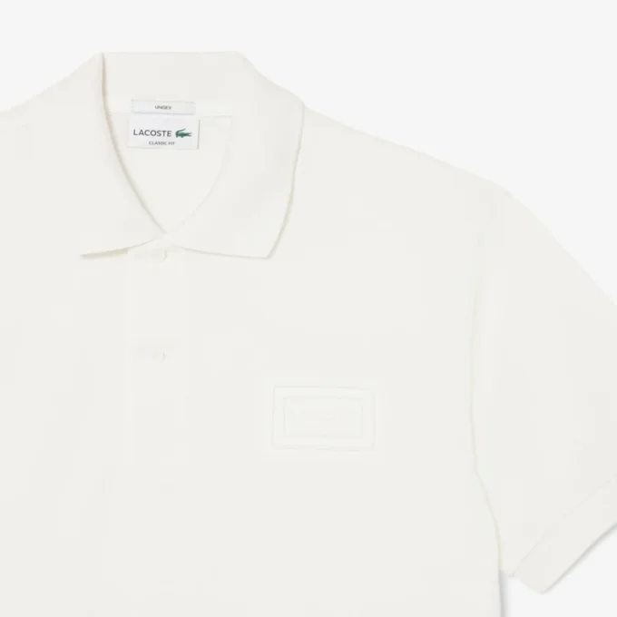 Klasyczny krój z wytłoczonym logo na koszulce Polo Klasyczny krój z wytłoczonym logo na koszulce Polo