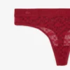 Koronkowe stringi z logo w pasie