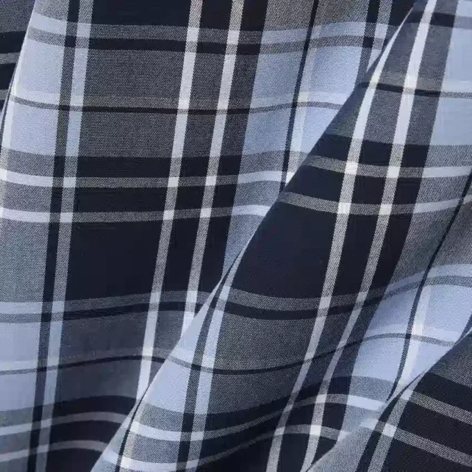 Koszula z elastycznej popeliny w kratkę o kroju slim fit Koszula z elastycznej popeliny w kratkę o kroju slim fit