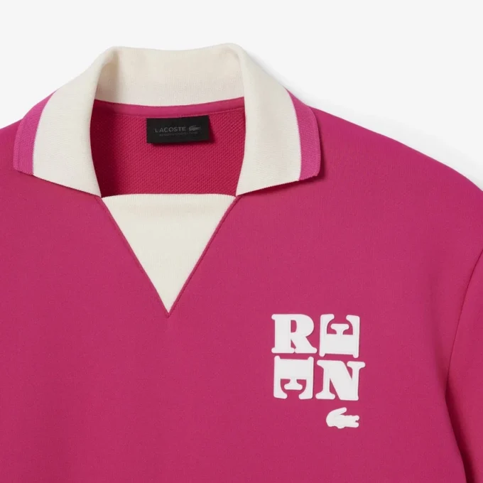 Koszulka Polo oversize z satyny z naszywką z wybiegu Koszulka Polo oversize z satyny z naszywką z wybiegu