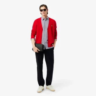 Męska koszula w paski o kroju slim fit z elastycznego materiału, zapinana na guziki