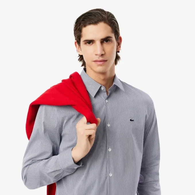Męska koszula w paski o kroju slim fit z elastycznego materiału, zapinana na guziki Męska koszula w paski o kroju slim fit z elastycznego materiału, zapinana na guziki