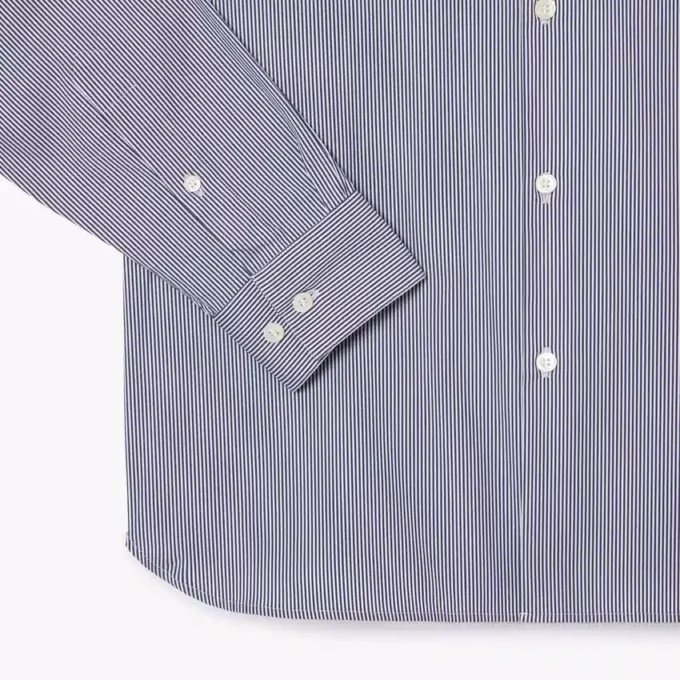 Męska koszula w paski o kroju slim fit z elastycznego materiału, zapinana na guziki Męska koszula w paski o kroju slim fit z elastycznego materiału, zapinana na guziki