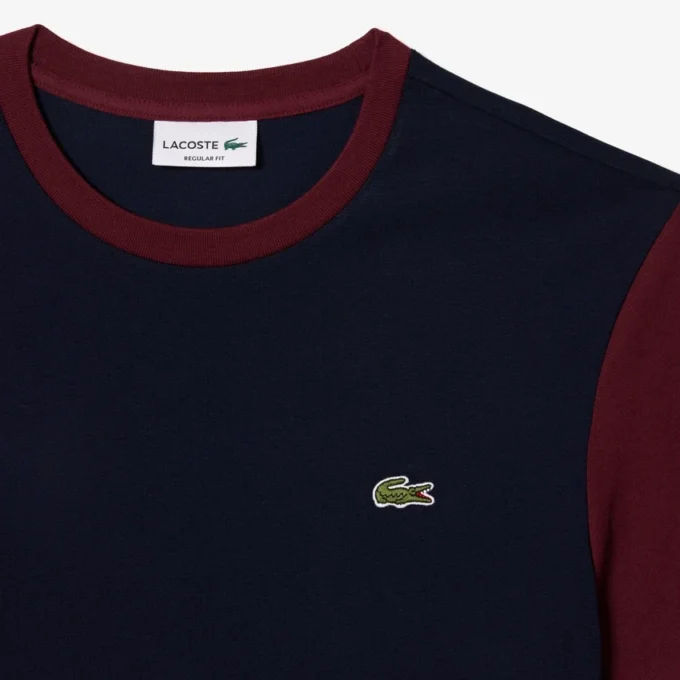 Męski T-shirt z bawełny o regularnym kroju z kontrastowymi wstawkami Męski T-shirt z bawełny o regularnym kroju z kontrastowymi wstawkami