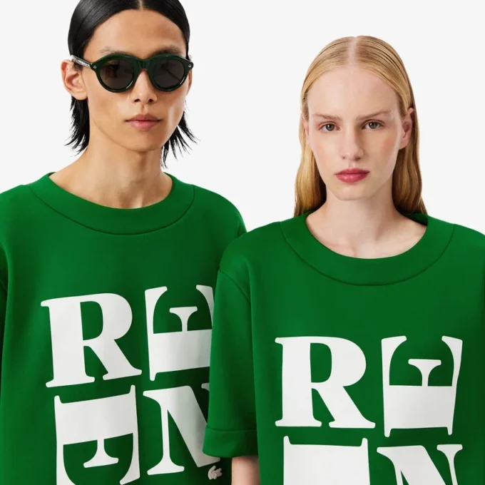 Satynowy T-shirt z nadrukiem z kolekcji Runway Satynowy T-shirt z nadrukiem z kolekcji Runway