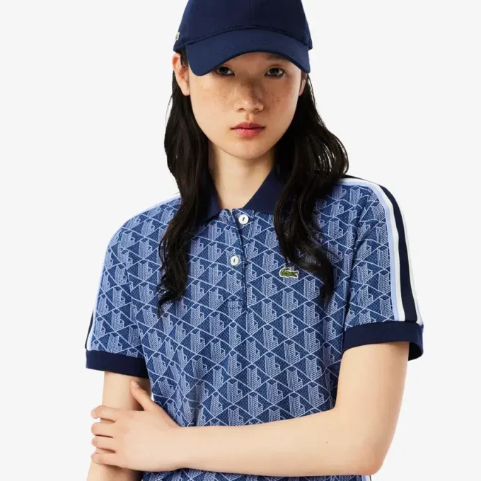 Sukienka polo damska o kroju slim fit z monogramem Sukienka polo damska o kroju slim fit z monogramem