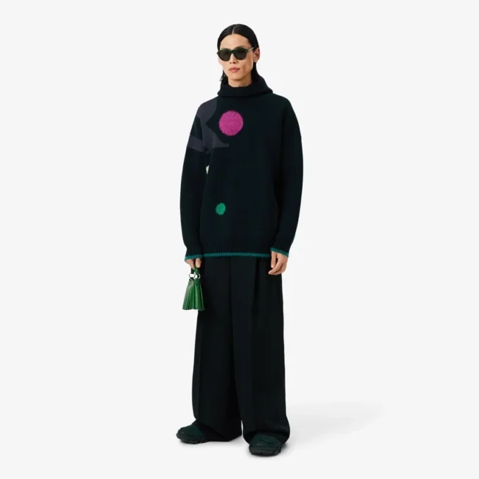 Sweter z graficznym wzorem w stylu z wybiegu