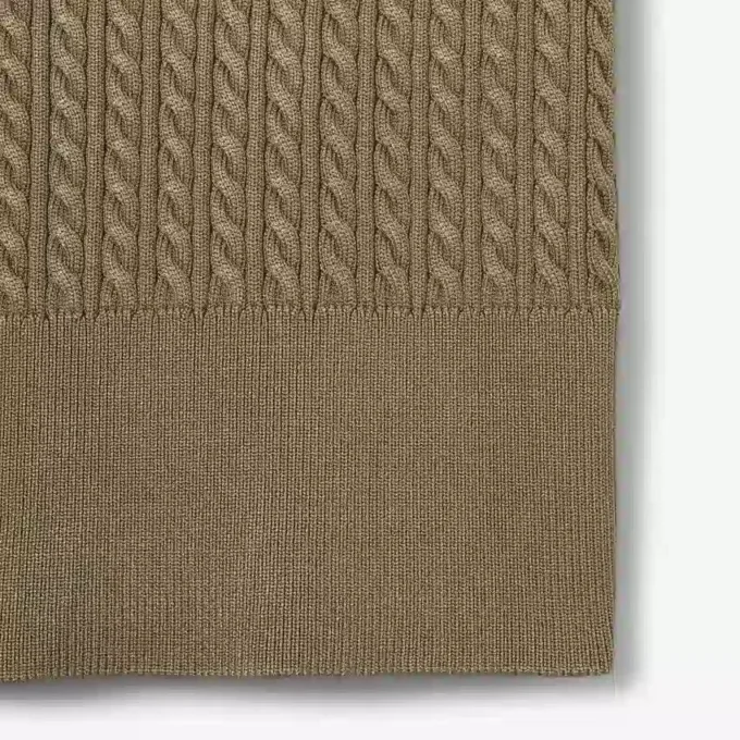 Sweter z kołnierzem koszulki Polo i splotem typu cable knit z kolekcji Runway
