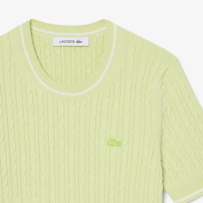 Sweter z krótkim rękawem o splocie warkoczowym Sweter z krótkim rękawem o splocie warkoczowym