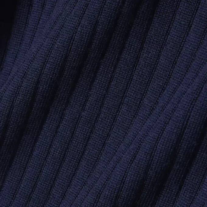 Sweter z wełny merynosowej z kołnierzem Polo i dzianiną 3D Sweter z wełny merynosowej z kołnierzem Polo i dzianiną 3D