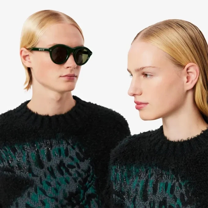 Sweter z wzorem krokodyla w stylu z wybiegu