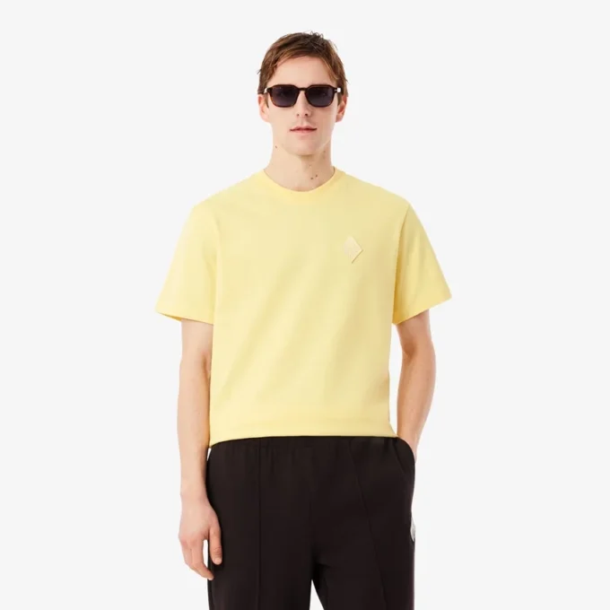 T-shirt o klasycznym kroju z dużą naszywką T-shirt o klasycznym kroju z dużą naszywką