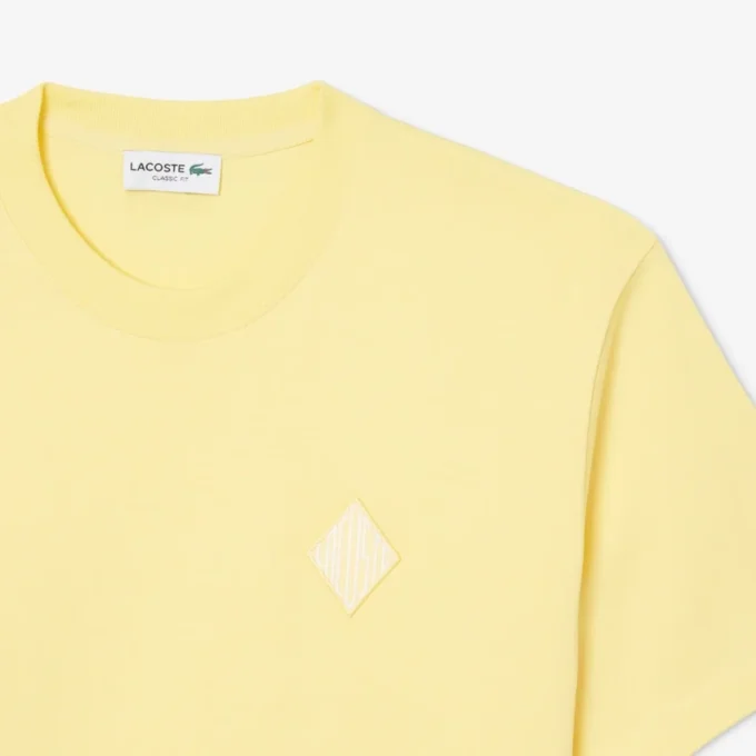 T-shirt o klasycznym kroju z dużą naszywką T-shirt o klasycznym kroju z dużą naszywką