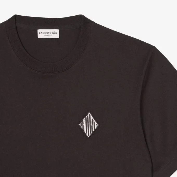 T-shirt o klasycznym kroju z dużą naszywką T-shirt o klasycznym kroju z dużą naszywką